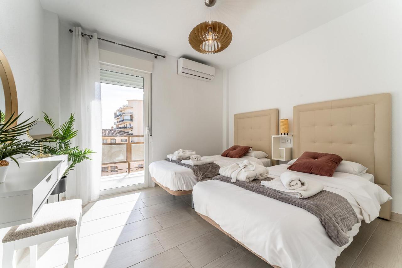 Sea View 2 Bedroom Apartment 2 Min Away From The Beach Torremolinos Ngoại thất bức ảnh