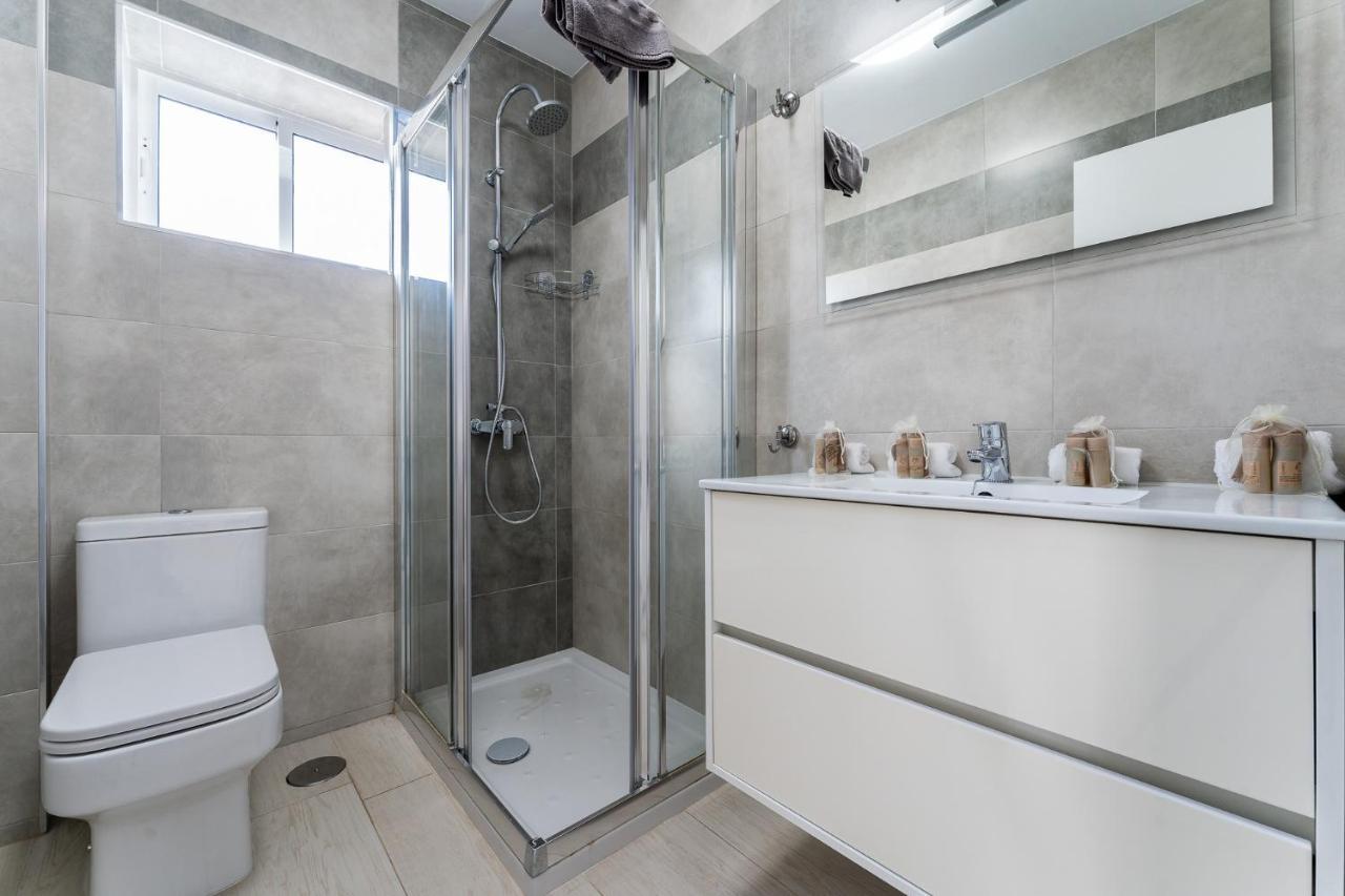 Sea View 2 Bedroom Apartment 2 Min Away From The Beach Torremolinos Ngoại thất bức ảnh